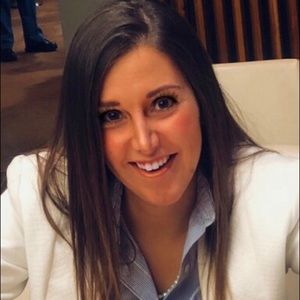 Meet your Posher, Courtney